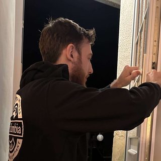 Steven, artisan menuisier à Crépy-en-Valois (Oise)